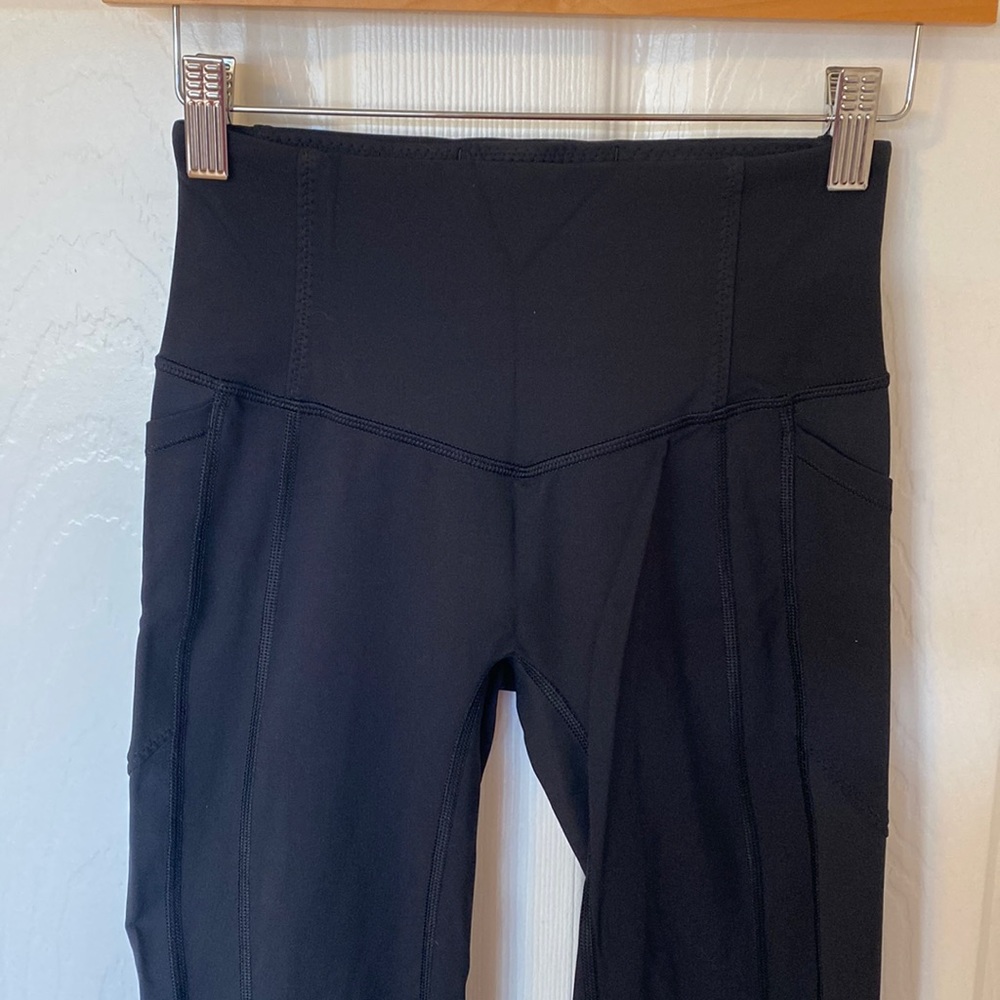 Lululemon crops